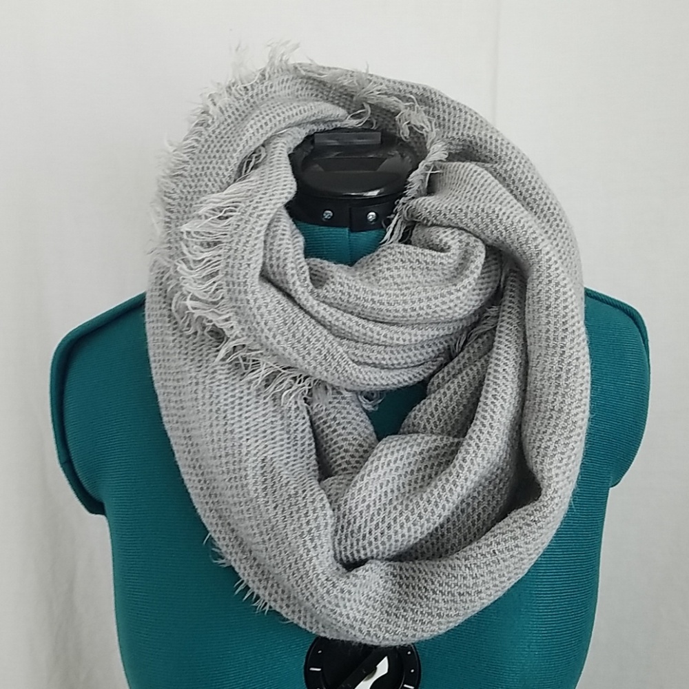 Infinity scarf